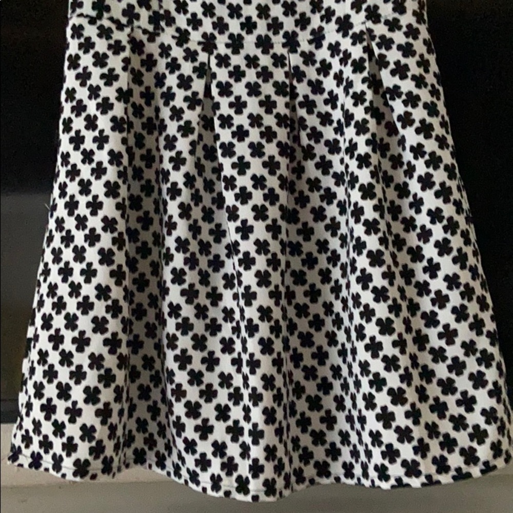 PLEATED SLEEVELESS FIT & FLAIR DRESS - Picture 4 of 9